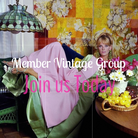 MEMBER Vintage Share Group on POSHMARK! Come SHOP WITH US OR JOIN TODAY! - Picture 1 of 13